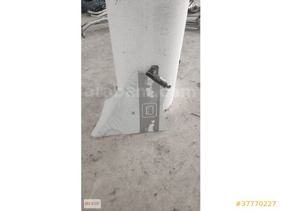 2014-2019 RENAULT TRAFİC SAĞ ÖN ÇAMURLUK