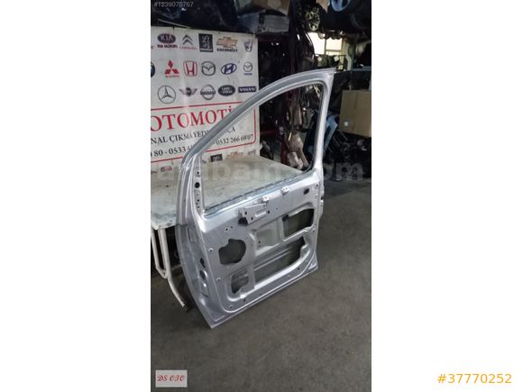2009-2012 MERCEDES VANEO SAĞ ÖN KAPI