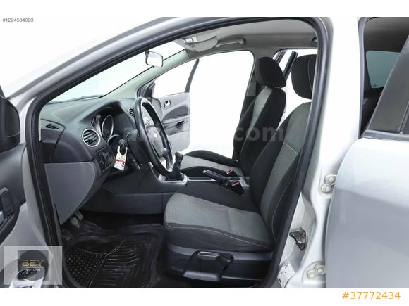 BEY MOTORS'DAN ** 2011 FORD FOCUS 1.6 TCİ COLLECTİON BAKIMLI **