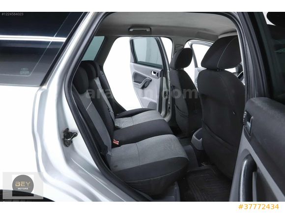 BEY MOTORS'DAN ** 2011 FORD FOCUS 1.6 TCİ COLLECTİON BAKIMLI **