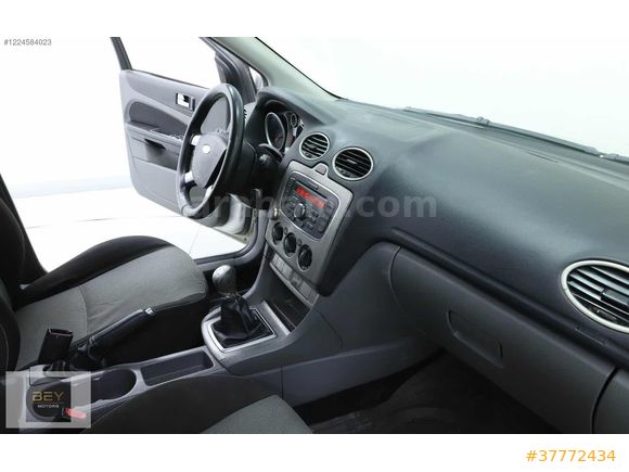BEY MOTORS'DAN ** 2011 FORD FOCUS 1.6 TCİ COLLECTİON BAKIMLI **