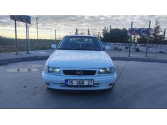 Klimalı Opel Astra sedan