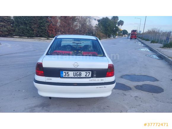Klimalı Opel Astra sedan