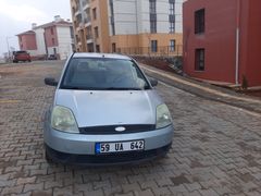 Sahibinden Ford Fiesta 1.4 Comfort 2004 Model 