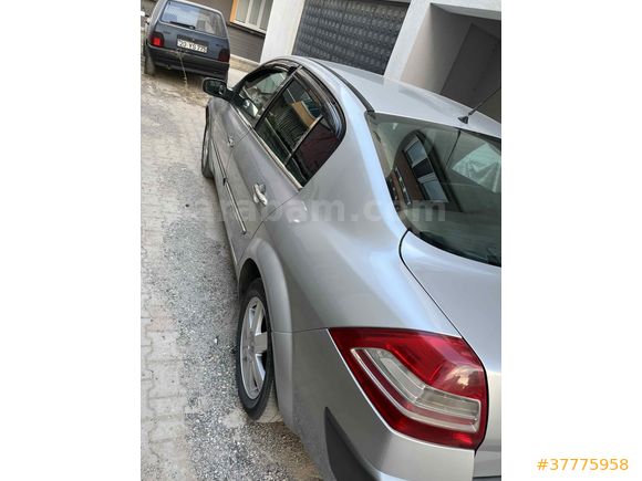 Sahibinden Renault Megane 1.5 dCi Authentique 2006 Model 