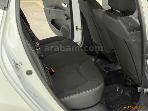 EMİNOĞLU- 2017 HATASIZ BOYASIZ RENAULT CLİO 4 ÖZEL SEDEFLİ BEYAZ