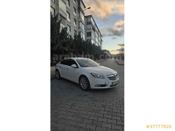 Sahibinden Opel Insignia 2.0 CDTI Cosmo 2012 Model  317.000 km Beyaz