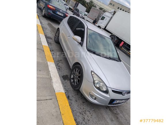 Sahibinden Hyundai i30 1.6 CRDi Mode 2012 Model