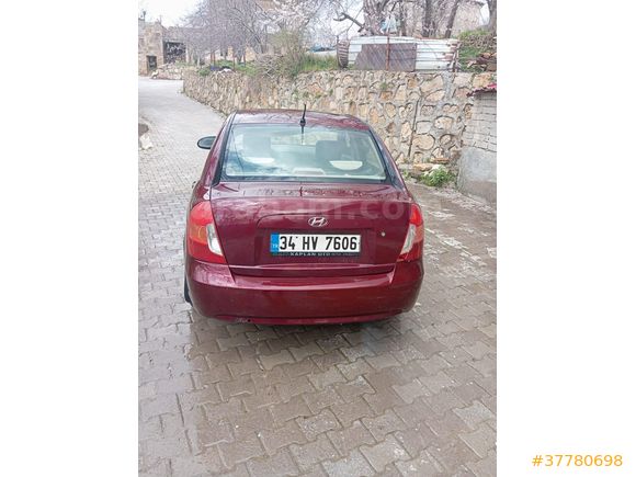 Sahibinden Hyundai Accent Era 1.4 Start 2008 Model  250.000 km Kırmızı