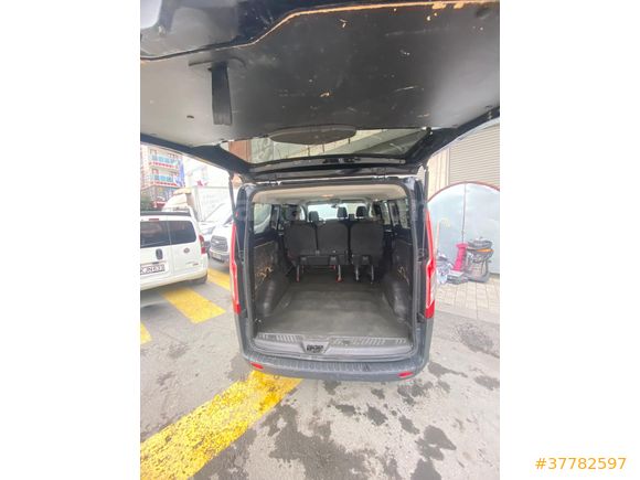 Sahibinden Ford Transit Custom 310 S Delux 2017 Model  200.000 km Siyah