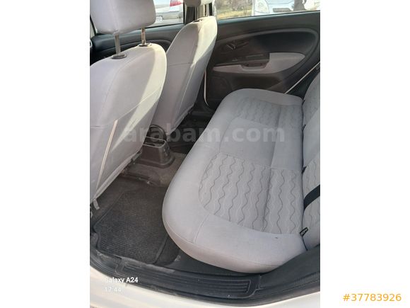 Sahibinden Fiat Linea 1.3 Multijet Easy 2013 Model  216.000 km Beyaz