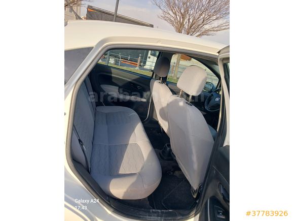 Sahibinden Fiat Linea 1.3 Multijet Easy 2013 Model  216.000 km Beyaz
