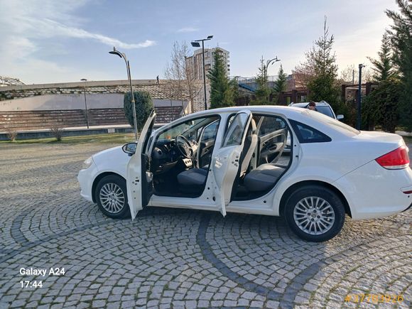 Sahibinden Fiat Linea 1.3 Multijet Easy 2013 Model  216.000 km Beyaz
