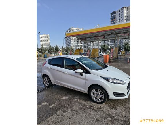Sahibinden Ford Fiesta 1.6 Ti-VCT Trend X 2016 Model