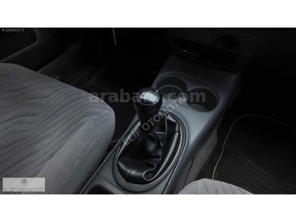 HONDA CİVİC 2002 1.6 V-TEC LS'' BEYAZ 258.BİN KM'DE DEĞİŞENSİZ