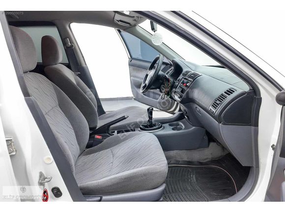 HONDA CİVİC 2002 1.6 V-TEC LS'' BEYAZ 258.BİN KM'DE DEĞİŞENSİZ
