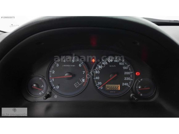 HONDA CİVİC 2002 1.6 V-TEC LS'' BEYAZ 258.BİN KM'DE DEĞİŞENSİZ