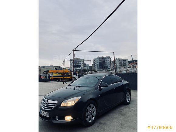Sahibinden Opel Insignia 2.0 CDTI Edition Elegance 2013 Model  195.000 km Füme