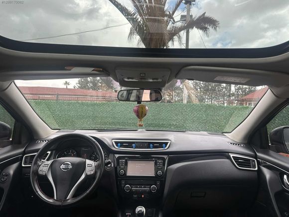 2015 MODEL NİSSAN QASHQAİ 1.5 DCİ BLACK EDİTİON CAM TAVANLI