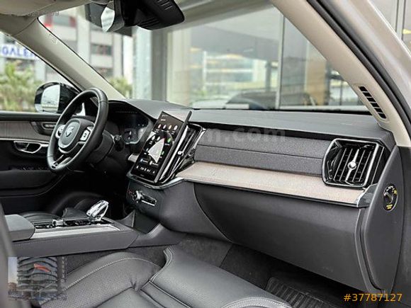 SÖZ AL 2025 XC90 T8 PLUS DARK RECHARGE 25.000KM 21 JANT BOYA YOK