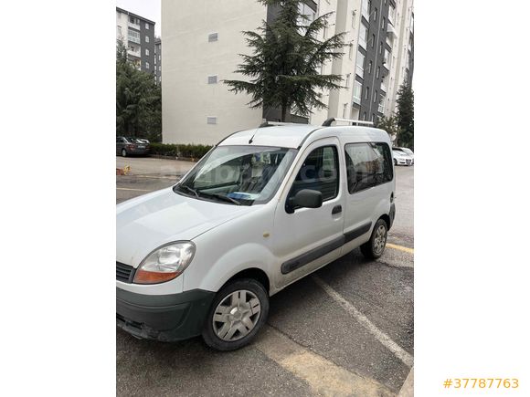 Sahibinden Renault Kangoo 1.5 2007 Model  230.000 km Beyaz
4 lastik yeni 
Motor sıfır yapıldı
Takas olur 