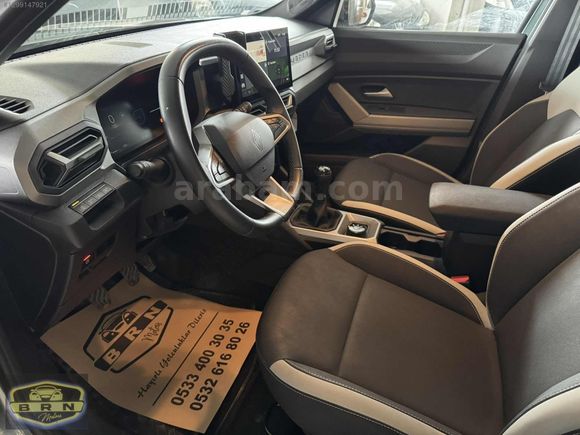 BRN MOTORS'DAN..2024 RENAULT DUSTER 1.2 MHEV HYBRİD 130 HP 4x4