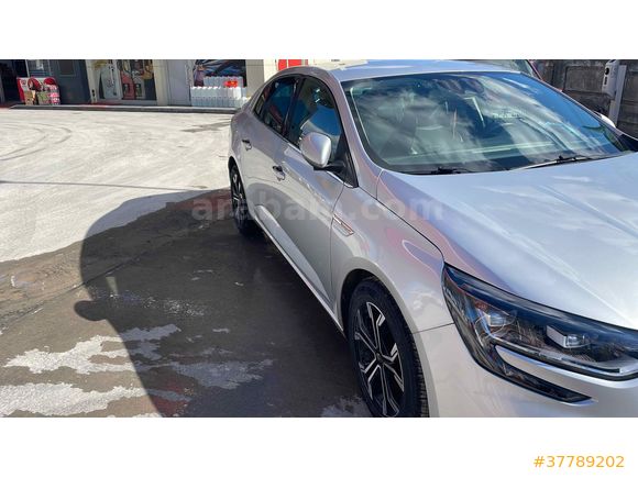 Sahibinden Renault Megane 1.5 dCi Icon 2018 Model  320000 km Gri (Gümüş)