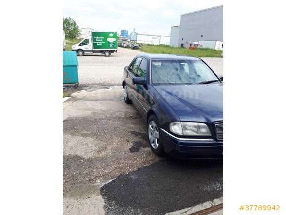 Sahibinden Mercedes - Benz C 200 Elegance 1996 Model 
Üste para vereceğim araçlarla takasa açıktır 