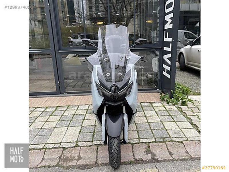 Galeriden Yamaha N-Max 125 2025 Model İstanbul 6.001 km Gri