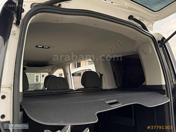89BIN KM DE OTOMATİK 2022 MODEL
