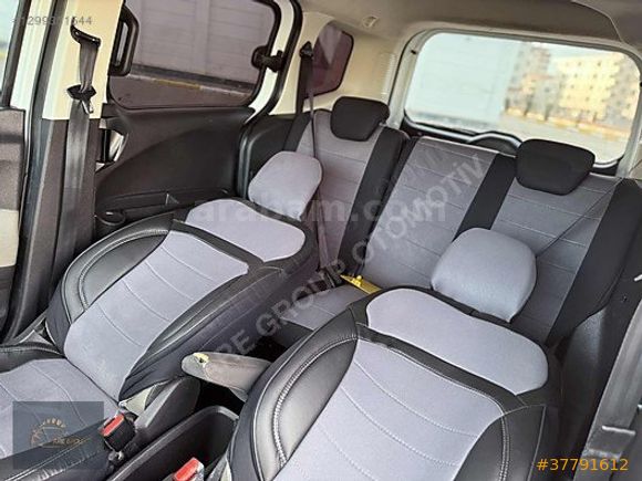 ARE GROUP'DAN 2018 FORD TOURNEO COURİER 1.5 TDCI TİTANİUM