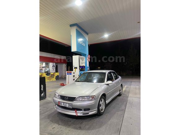 Sahibinden Manuel Opel Vectra 2.0 CDX 2000 Model 