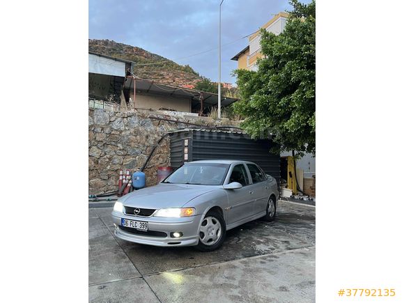 Sahibinden Manuel Opel Vectra 2.0 CDX 2000 Model 
