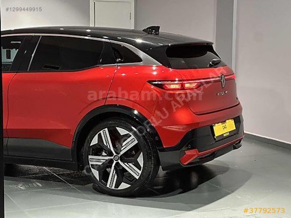 2024 MEGANE E-TECH ICONIC EV60 ÇİFT RENK İÇİ BEJ MASAJ ISITMA
