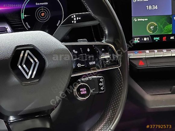 2024 MEGANE E-TECH ICONIC EV60 ÇİFT RENK İÇİ BEJ MASAJ ISITMA