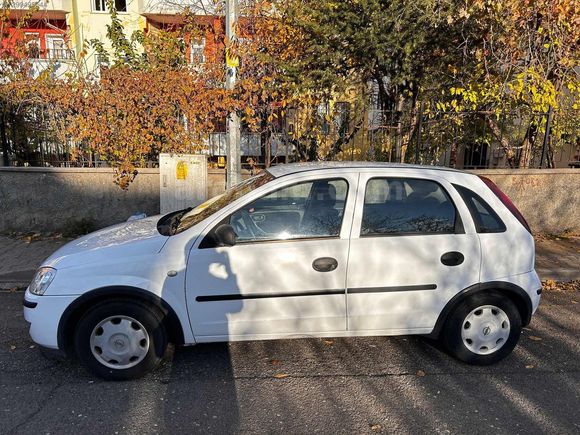 Y&D OTOMOTİV 2004 CORSA DÜŞÜK KM