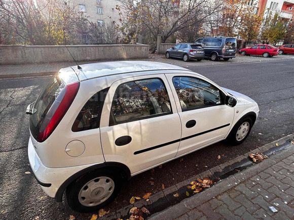 Y&D OTOMOTİV 2004 CORSA DÜŞÜK KM