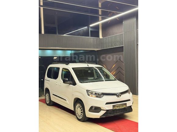 ÇAĞLAR GALLERY'DEN HATASIZ 2022 OTOMATİK TOYOTA PROACE CİTY