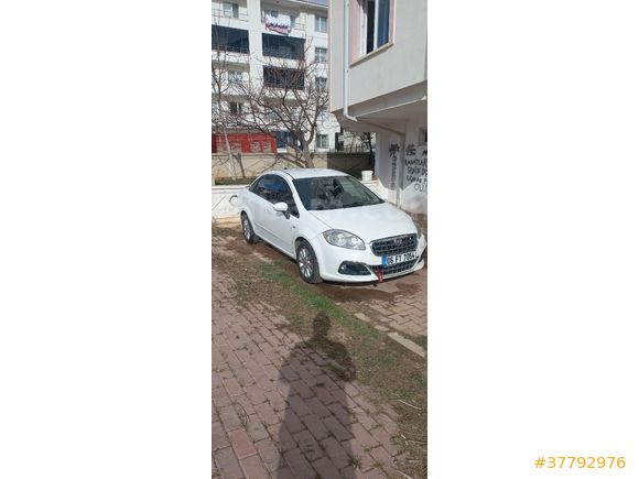 Sahibinden Fiat Linea 1.3 Multijet Urban 2015 Model  240.200 km Beyaz