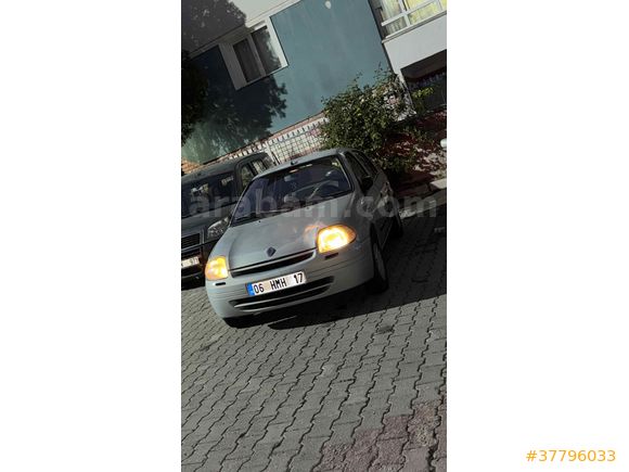 Sahibinden Renault Clio 1.4 RN 2000 Model  250.000 km Gri (Gümüş)