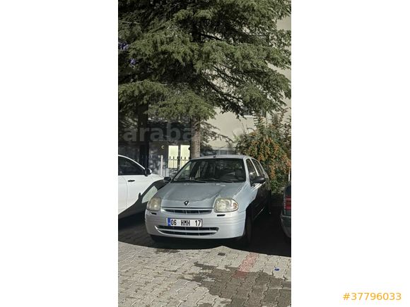 Sahibinden Renault Clio 1.4 RN 2000 Model  250.000 km Gri (Gümüş)