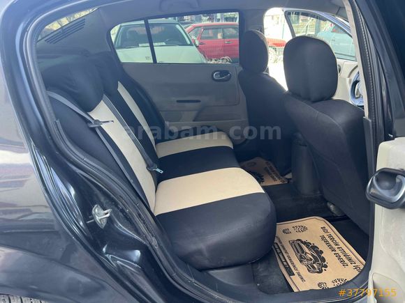 ZEVK OTO GALERİDEN MEGANE 2