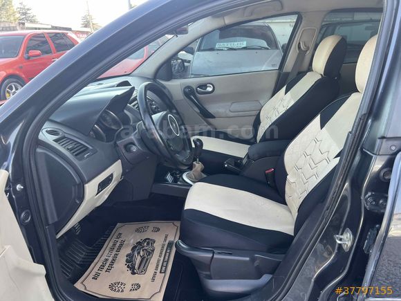 ZEVK OTO GALERİDEN MEGANE 2