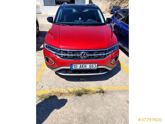 Sahibinden Volkswagen T-Roc 1.5 TSI Style 2022 Model  66.000 km Kırmızı