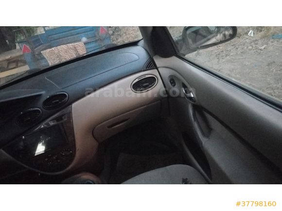 Sahibinden Ford Focus 1.6 Ghia 2001 Model Mersin