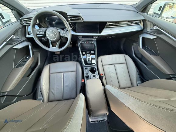 HATASIZ 2025 MODEL AUDI A3 SPORTBACK 35 TFSI ADVANCED 12.000 KM