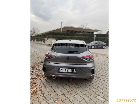 DOKTORDAN|2025 RENAULT CLİO|1.0 TCe|Techno Esprit Alpine|6001KM 