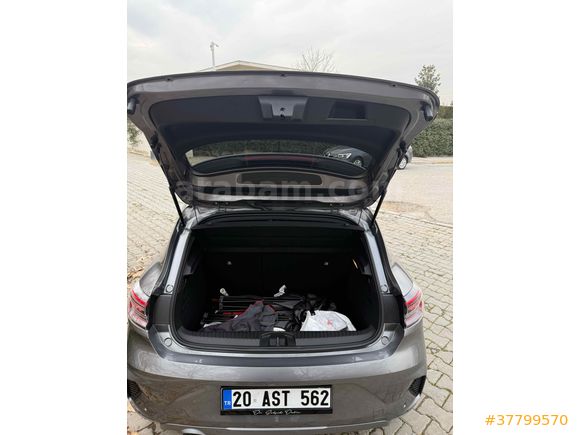 DOKTORDAN|2025 RENAULT CLİO|1.0 TCe|Techno Esprit Alpine|6001KM 