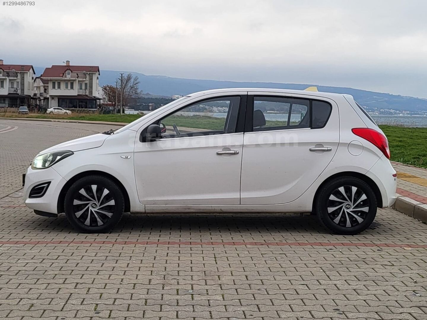 Galeriden Hyundai i20 1.2 D-CVVT Jump 2013 Model Çanakkale 160.000 km Beyaz 6