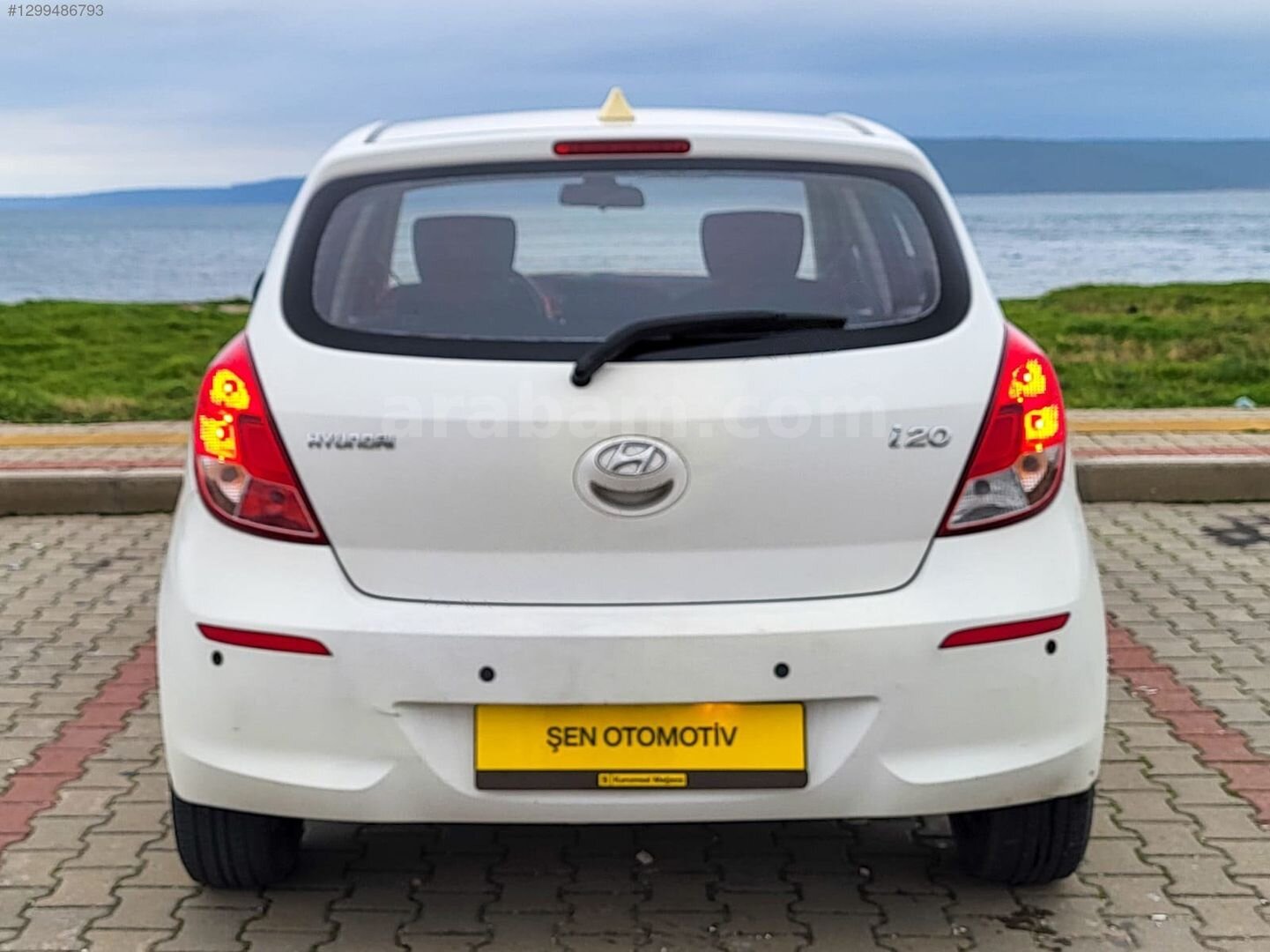 Galeriden Hyundai i20 1.2 D-CVVT Jump 2013 Model Çanakkale 160.000 km Beyaz 7
